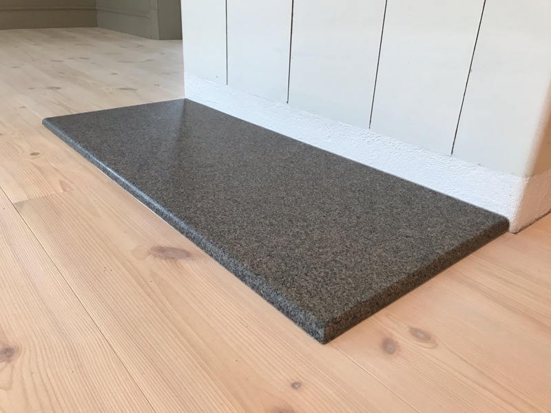 Gnistskydd Grå Bohus (1)